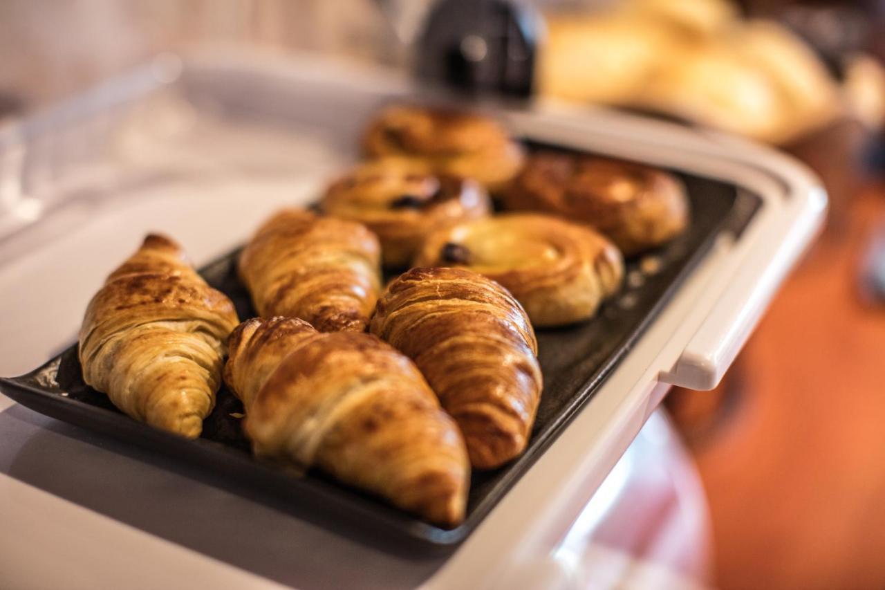 Hotel Le Provencal سلاوس المظهر الخارجي الصورة