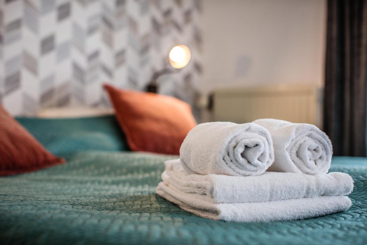 Hotel Le Provencal سلاوس المظهر الخارجي الصورة