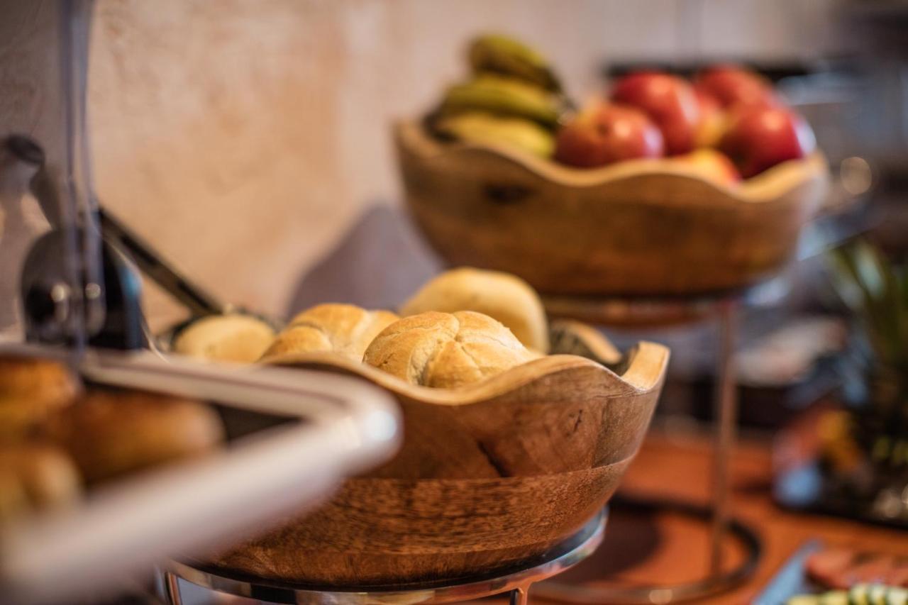 Hotel Le Provencal سلاوس المظهر الخارجي الصورة